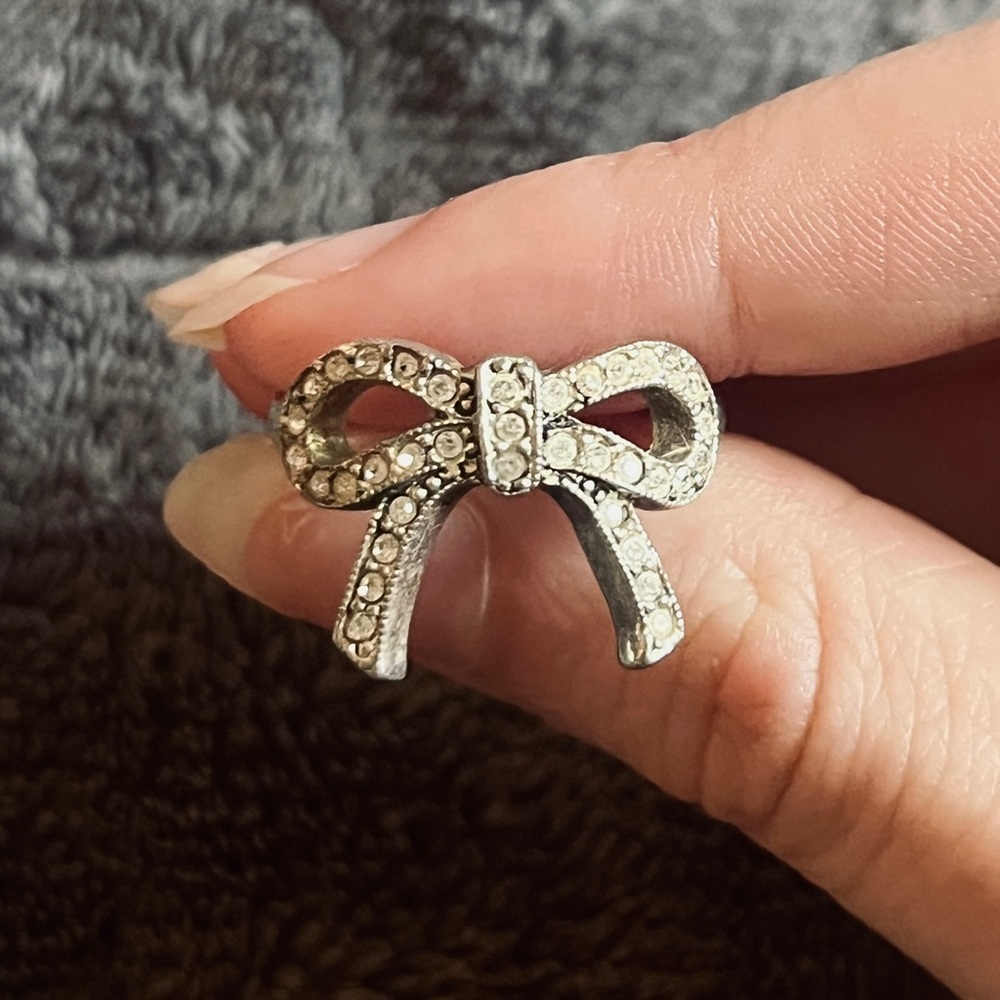 Feminine Silver Rings - Picture 2 of 3